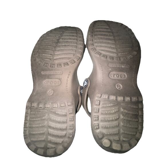 Crocs Classic Sandals women Size 6 Brown Tan Two-Strap Lightweight SRA - Picture 2 of 4